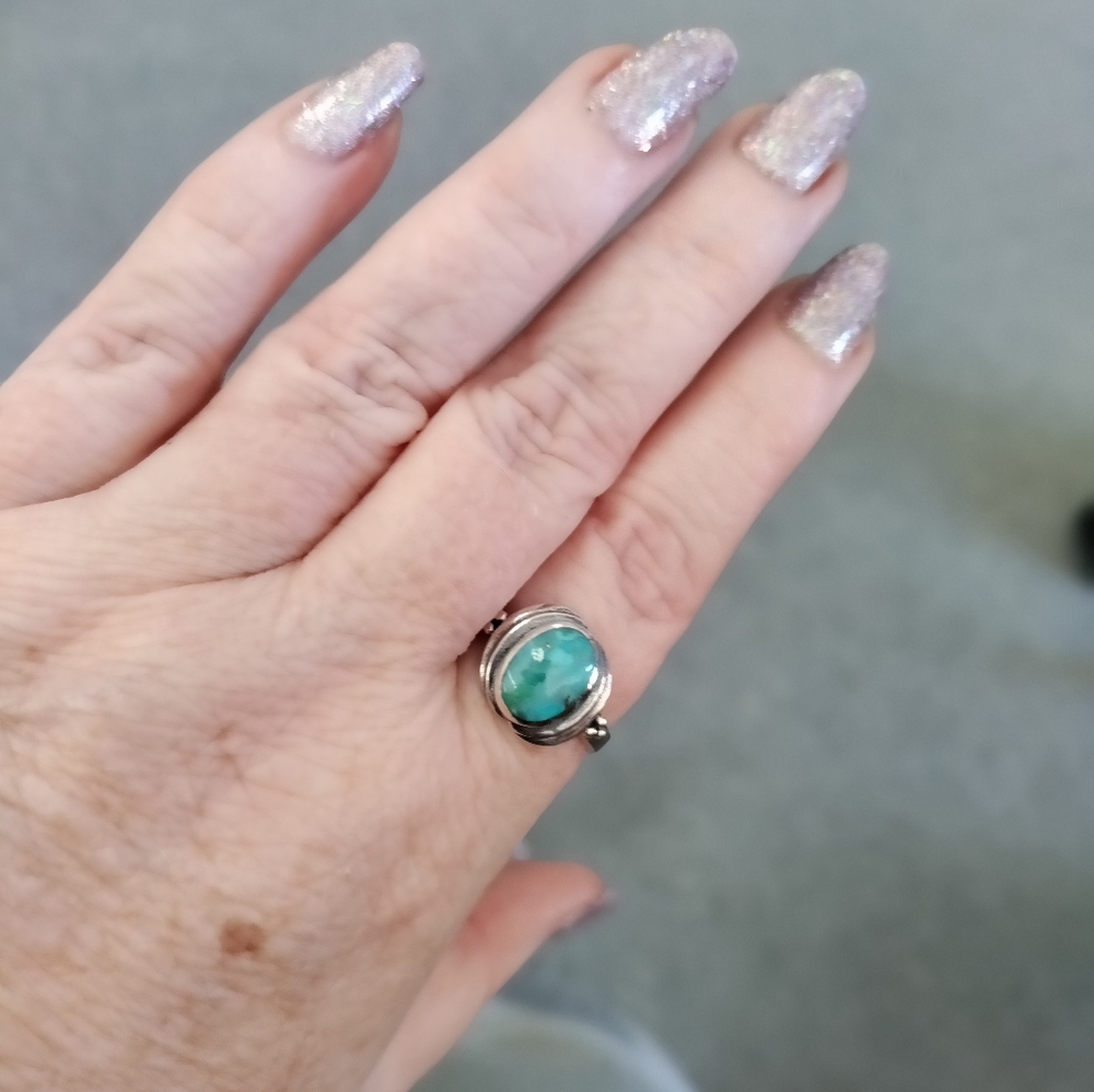 Sz 10 Turquoise and Sterling Silver ring